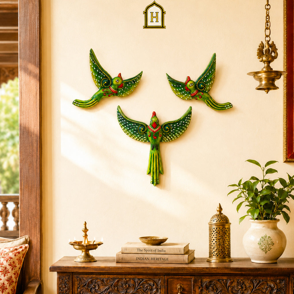 Natural wood Parrot Set