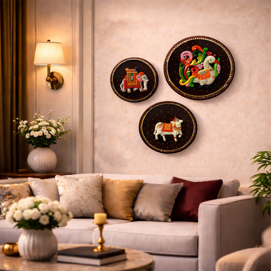 Heritage_Motif_Wall_Plate_Set_Premium_Decor_Scene-C